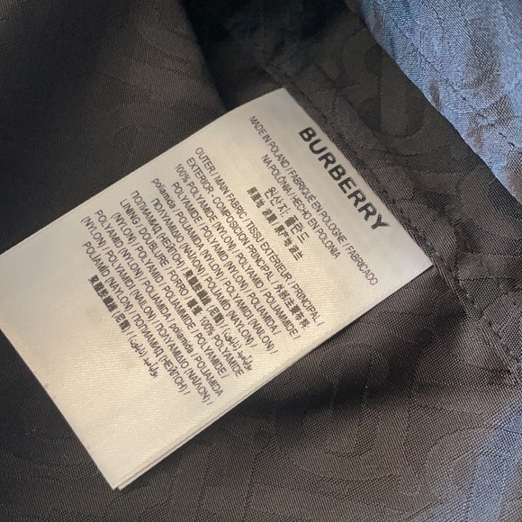 NWT black Burberry trench in subtle and sophisticated TB print - Picture 12 of 15